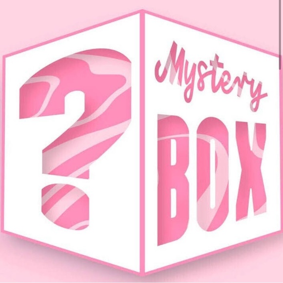 Accessories - ⚡️$50 Mystery Box 👜👛💎👗⚡️